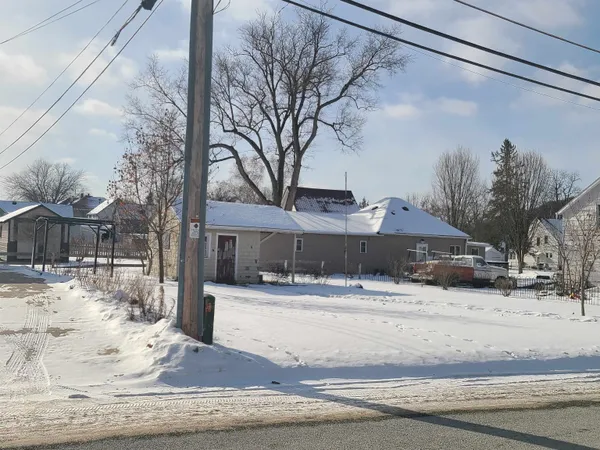 $245,900 | 165 East 8th Street, Richland Center, WI 53581