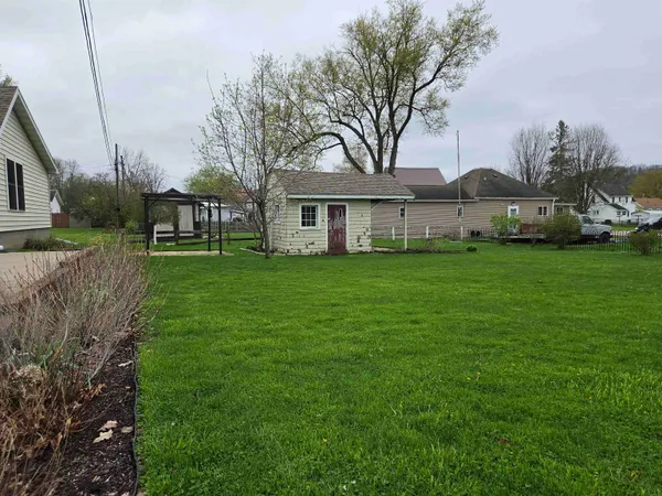 $245,900 | 165 East 8th Street, Richland Center, WI 53581
