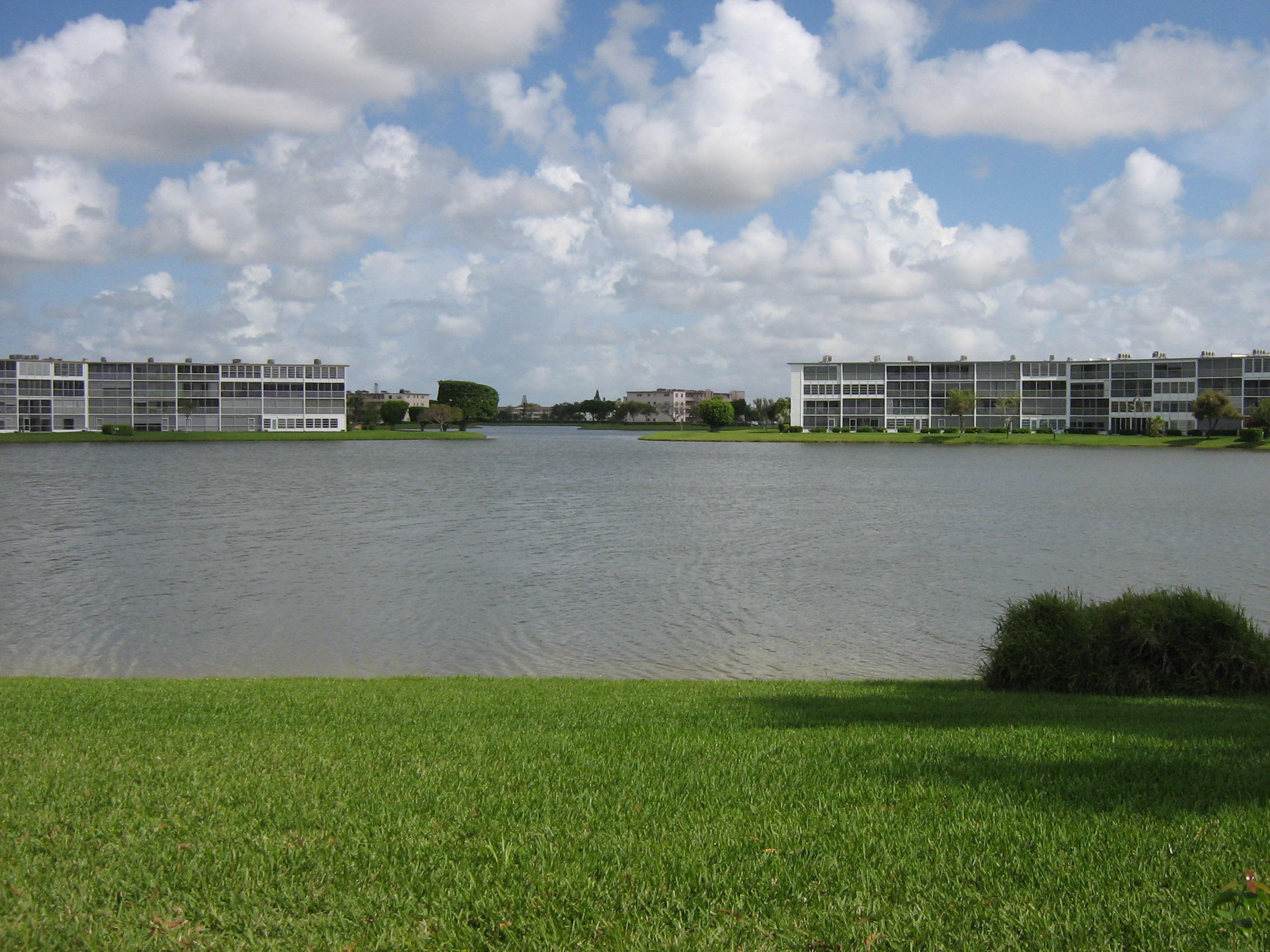 16 Dorset A Boca Raton, FL 33434 - Photo 48 of 55 Century Village Boca Raton Lake 3