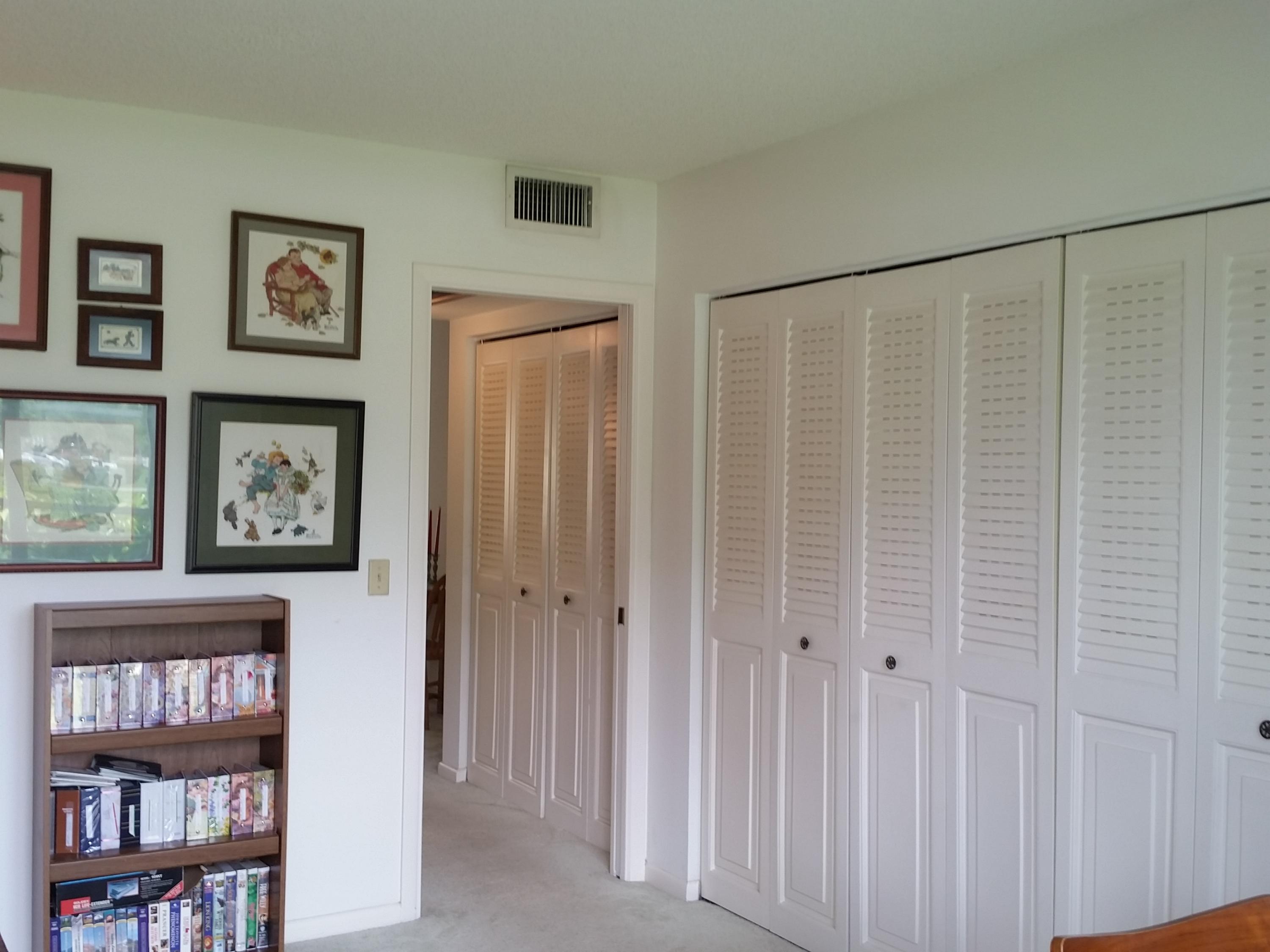16 Dorset A Boca Raton, FL 33434 - Photo 5 of 55 Boca-Raton-Codo-16 Dorset A_Bedroom Clos