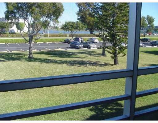 16 Dorset A Boca Raton, FL 33434 - Photo 8 of 55 Boca-Raton-Codo-16 Dorset A_Ext Balcony