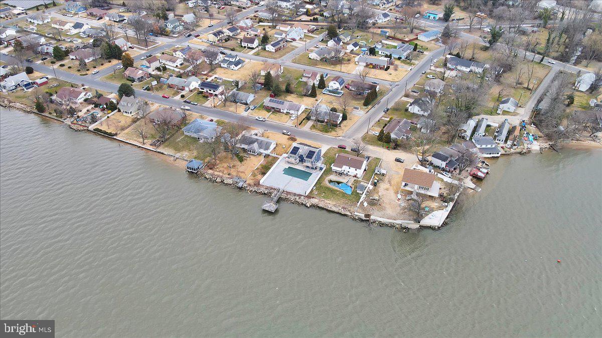 47 Delaware Drive Penns Grove, NJ 08069 - Photo 24 of 38 a close up of a table