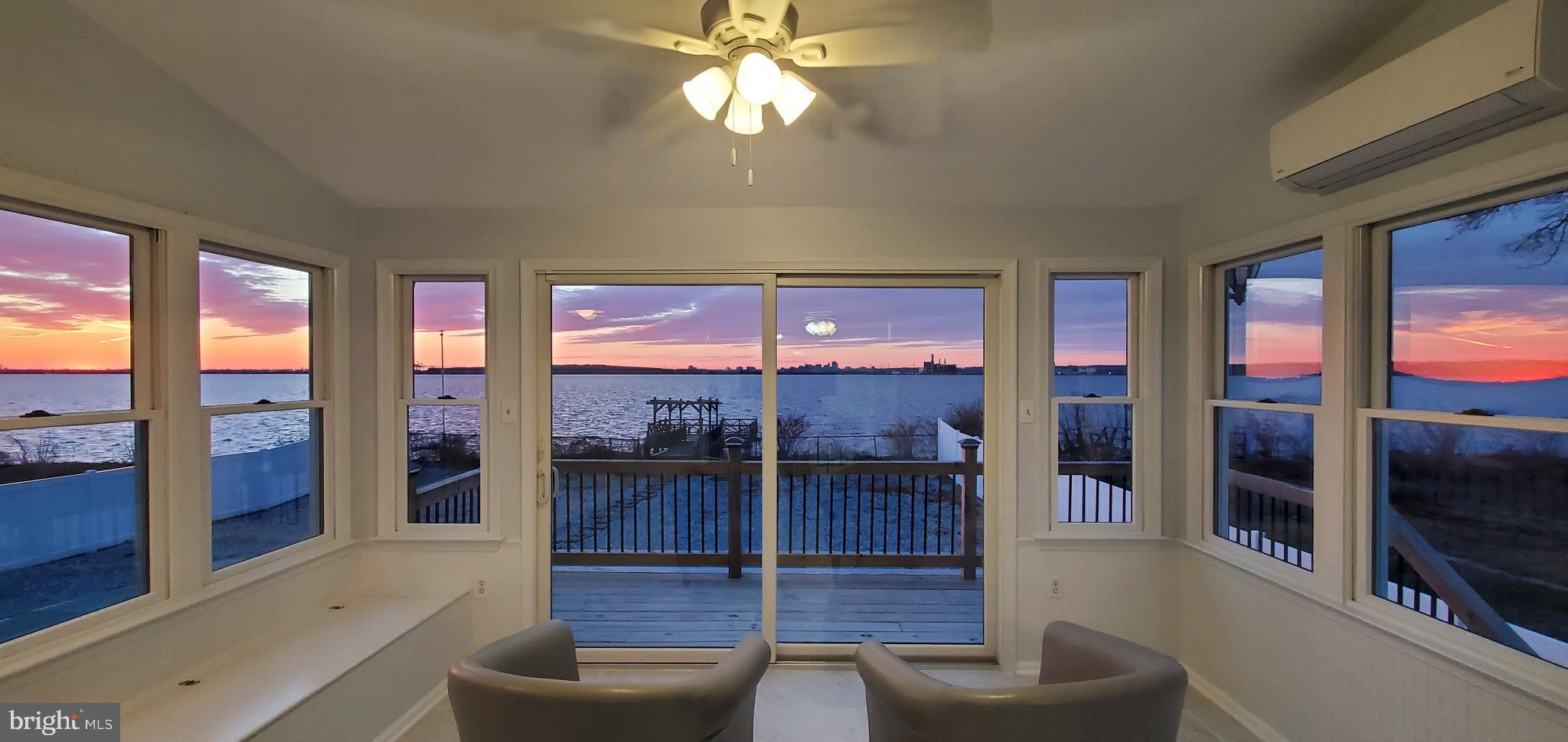 47 Delaware Drive Penns Grove, NJ 08069 - Photo 3 of 38 a living room with furniture