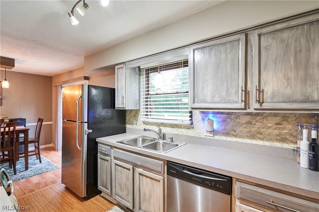 2808 Lynne Road Akron, OH 44312 - Photo 7 of 27