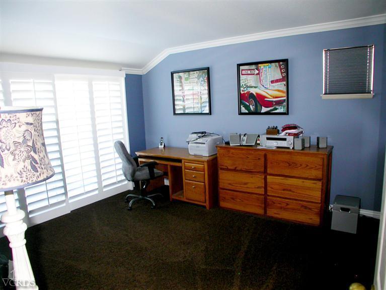 321 Fresh Meadows Road Simi Valley, CA 93065 - Photo 17 of 23 a room with furniture and window