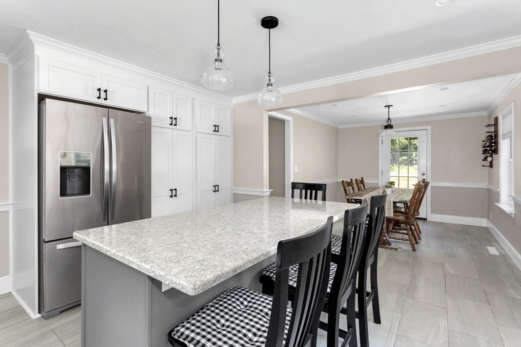 314 Pleasant Street Franklin, MA 02038 - Photo 15 of 40