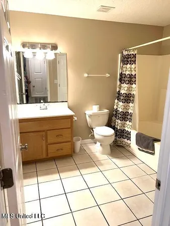 $1,300 | 3230 Cumberland Road, Unit 213, Ocean Springs, MS 39564