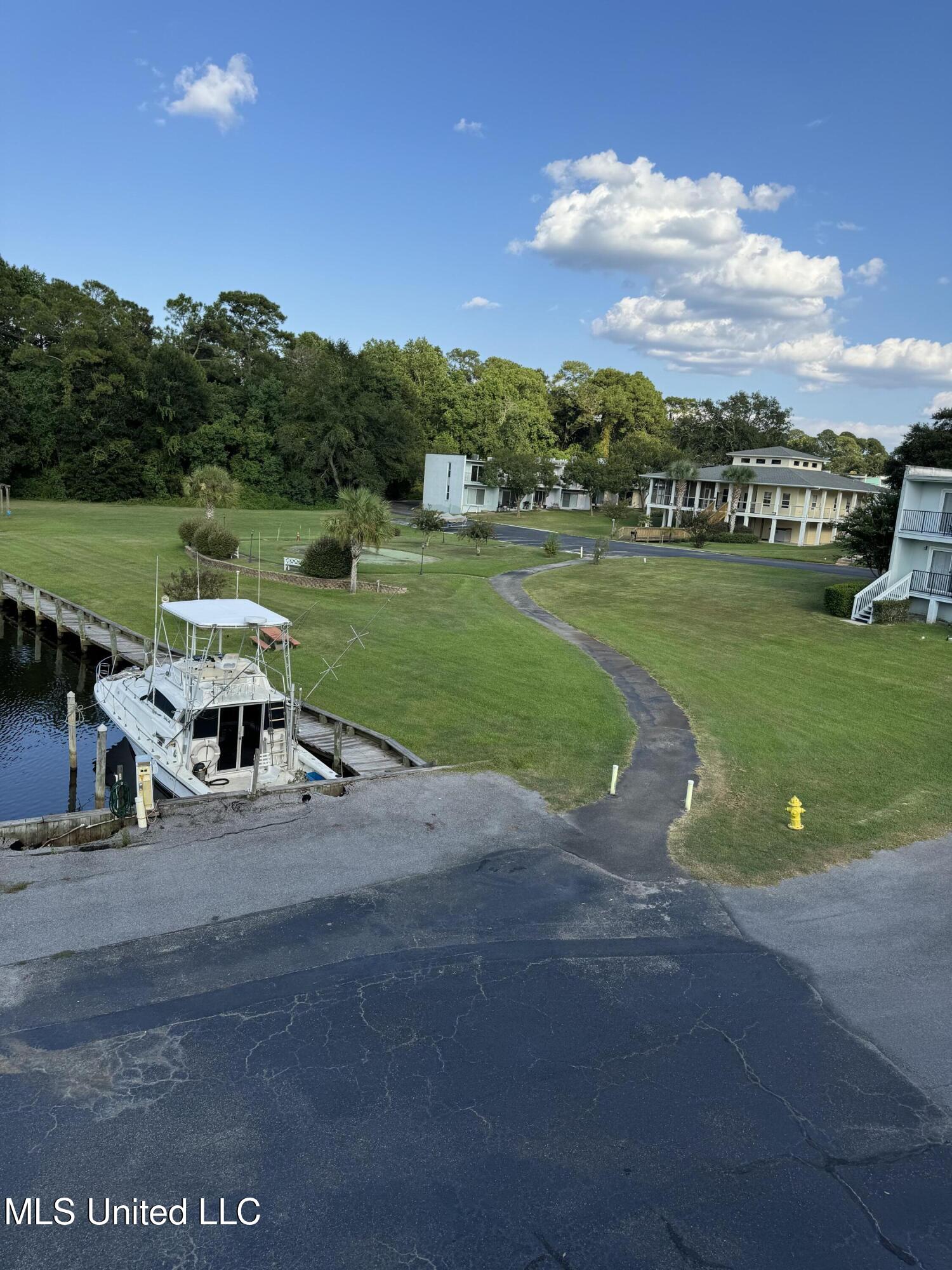 3230 Cumberland Road, Unit 213 Ocean Springs, MS 39564 - Photo 27 of 48 IMG_6568