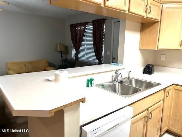 $1,300 | 3230 Cumberland Road, Unit 213, Ocean Springs, MS 39564
