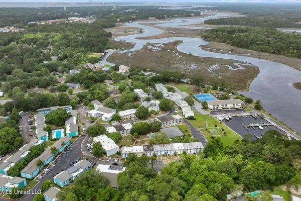 $1,300 | 3230 Cumberland Road, Unit 213, Ocean Springs, MS 39564