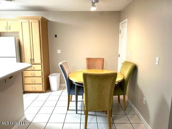 $1,300 | 3230 Cumberland Road, Unit 213, Ocean Springs, MS 39564