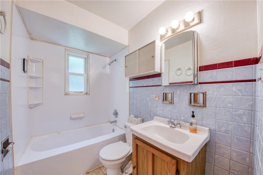 793 Becks Run Road Pittsburgh, PA 15210 - Photo 19 of 33