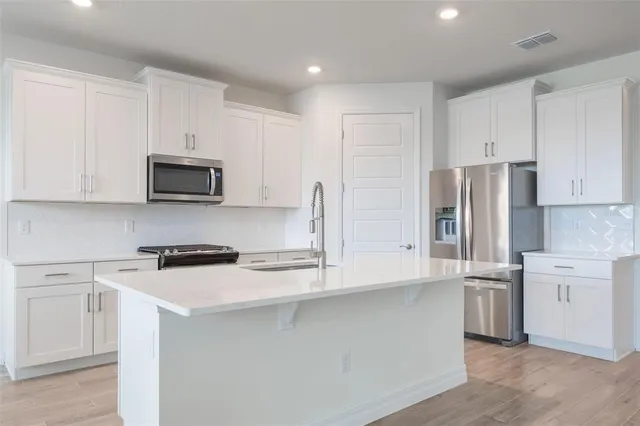 $523,990 | 8612 Bridgeport Bay Circle, Mount Dora, FL 32757