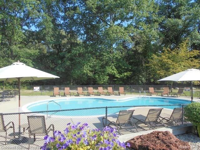 1898 Jenny Lane Rochester Hills, MI 48309 - Photo 11 of 12