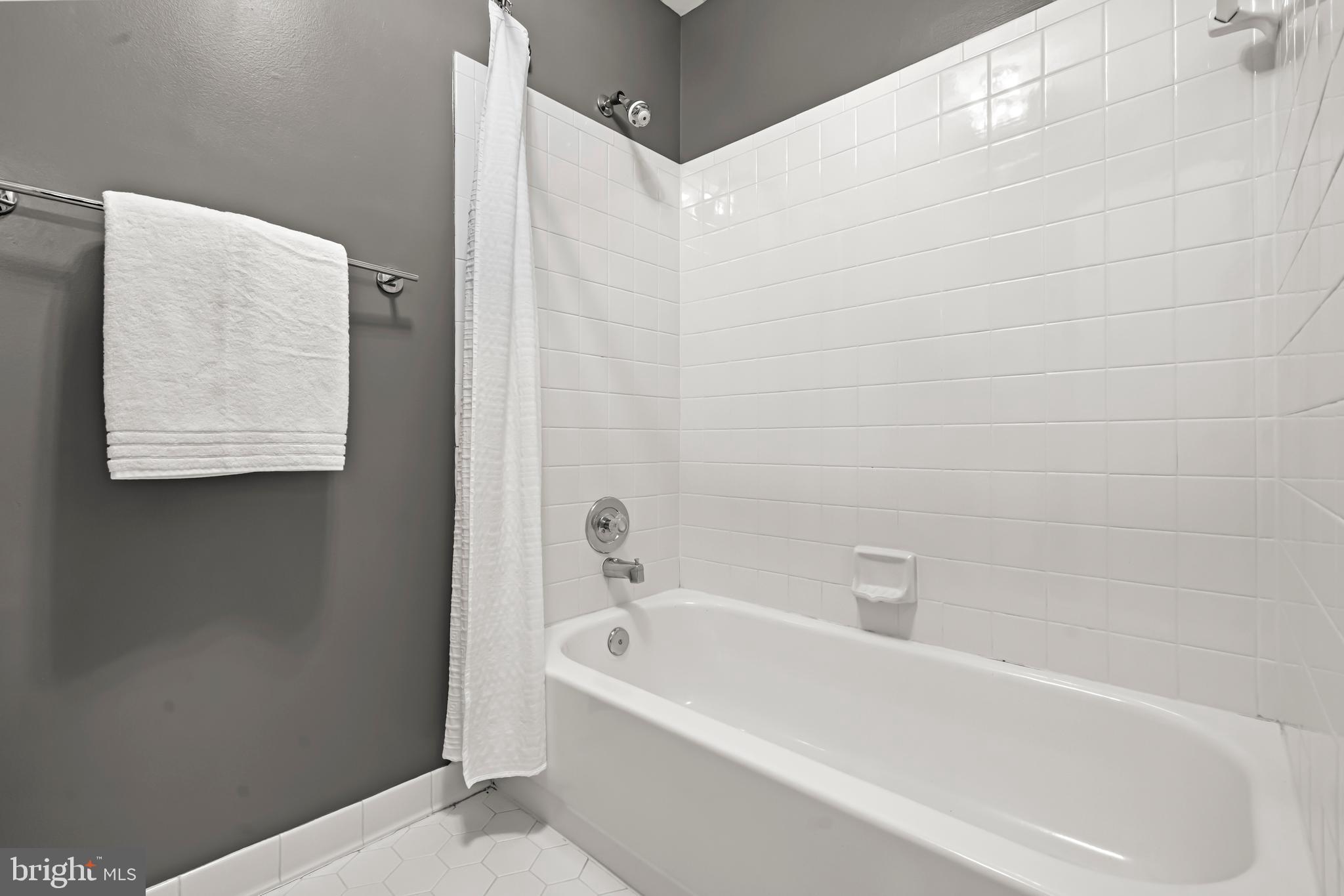 2169 Westglen Court Vienna, VA 22182 - Photo 35 of 63