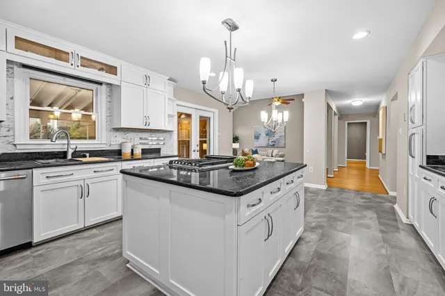 $1,574,000 | 2169 Westglen Court, Vienna, VA 22182