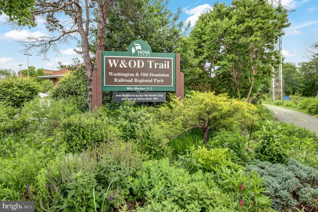 $1,574,000 | 2169 Westglen Court, Vienna, VA 22182