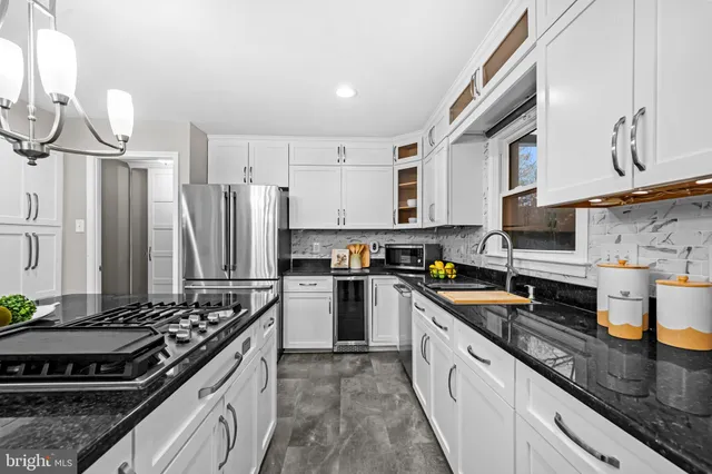 $1,574,000 | 2169 Westglen Court, Vienna, VA 22182