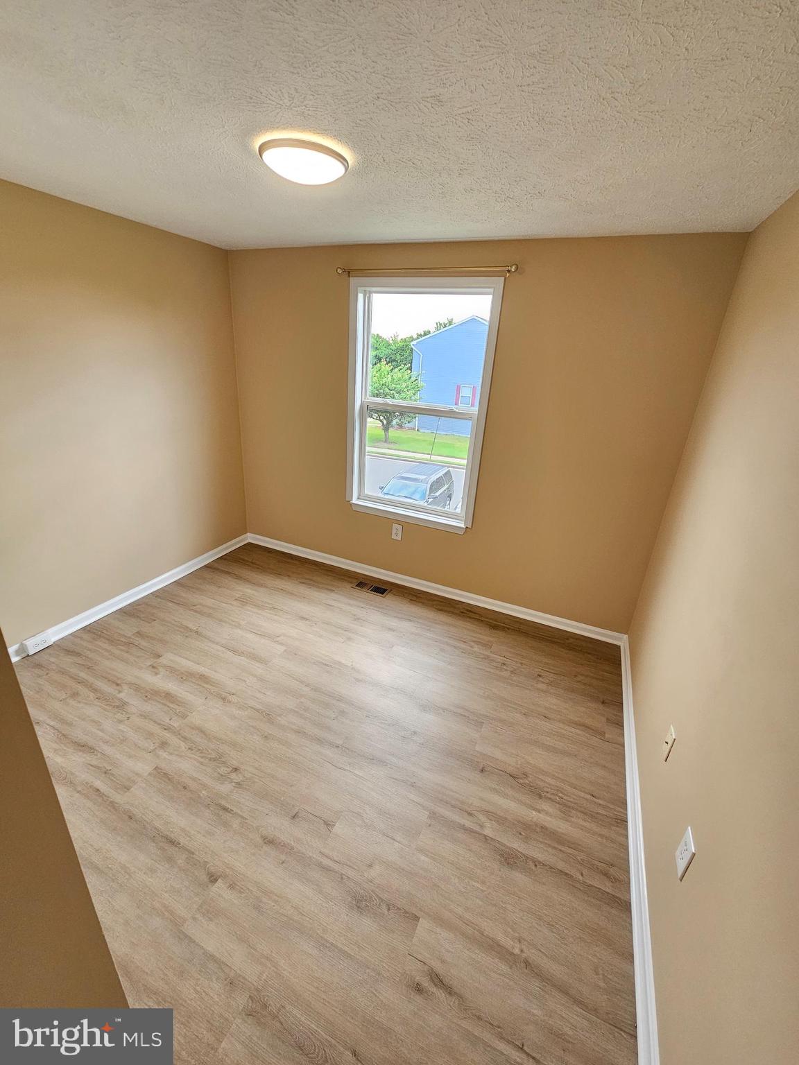 509 Beebe Court Frederick, MD 21703 - Photo 21 of 28 3rd Bedroom