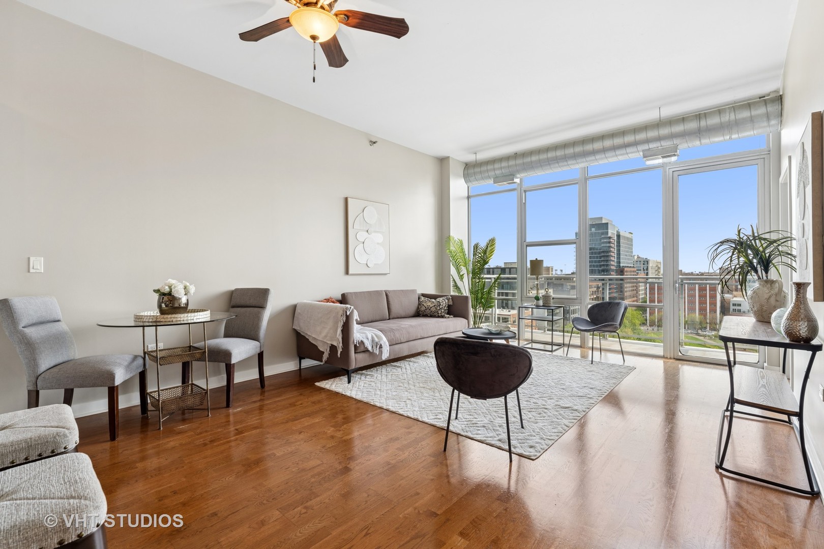 901 West Madison Street, Unit 1003 Chicago, IL 60607 - Photo 3 of 26