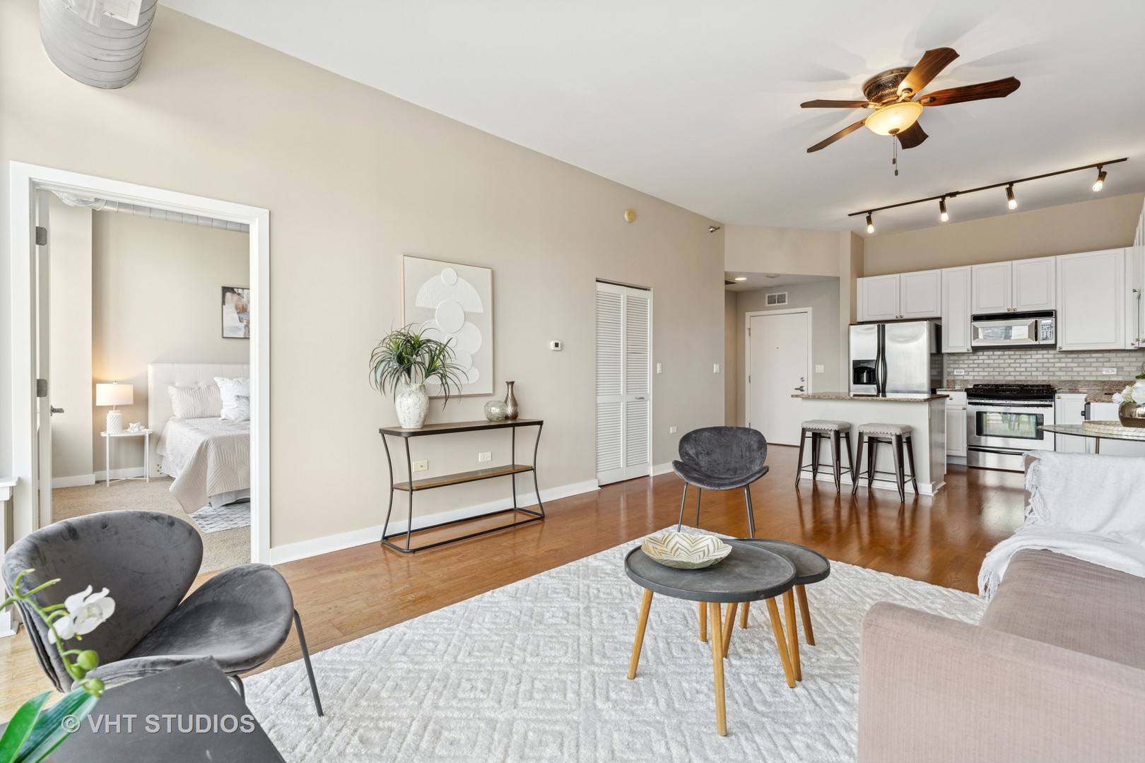 901 West Madison Street, Unit 1003 Chicago, IL 60607 - Photo 7 of 26