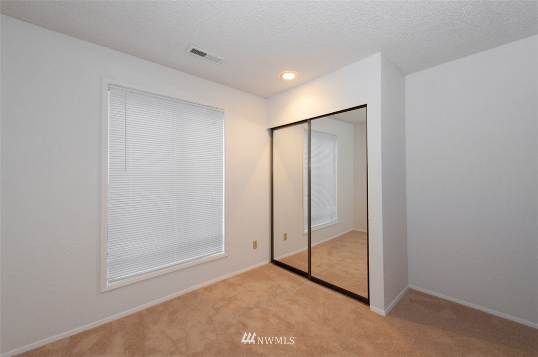9517 Northeast 180th Street, Unit B101 Bothell, WA 98011 - Photo 11 of 23 Gallery Image 11