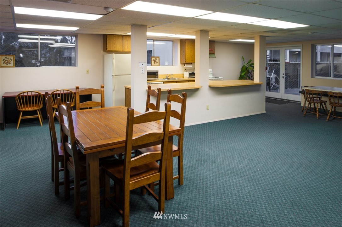 9517 Northeast 180th Street, Unit B101 Bothell, WA 98011 - Photo 19 of 23 Gallery Image 19