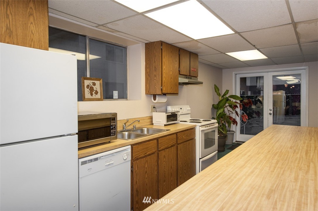 9517 Northeast 180th Street, Unit B101 Bothell, WA 98011 - Photo 20 of 23 Gallery Image 20