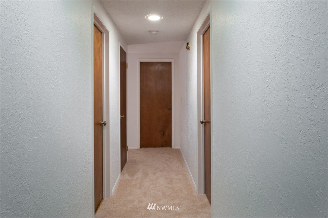 9517 Northeast 180th Street, Unit B101 Bothell, WA 98011 - Photo 8 of 23 Gallery Image 8