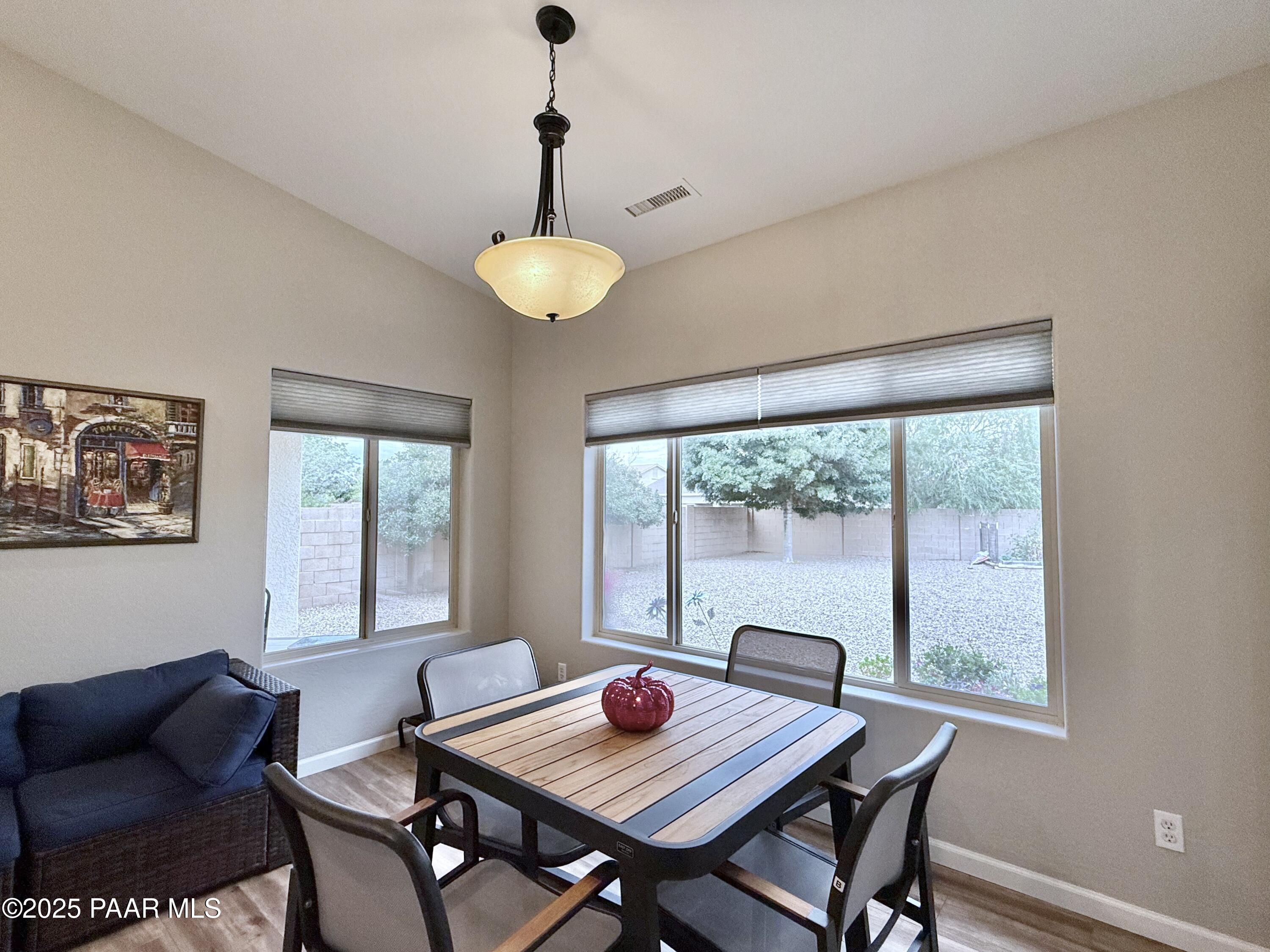6622 Farmstead Road Prescott Valley, AZ 86314 - Photo 20 of 52 16 Dining