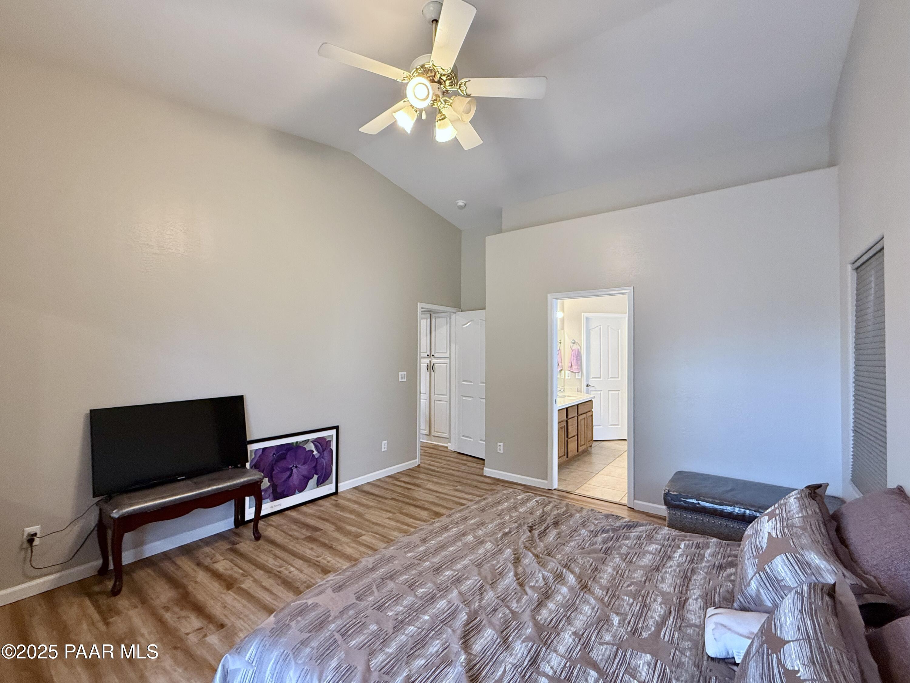 6622 Farmstead Road Prescott Valley, AZ 86314 - Photo 21 of 52 17 Master Bedroom Entry