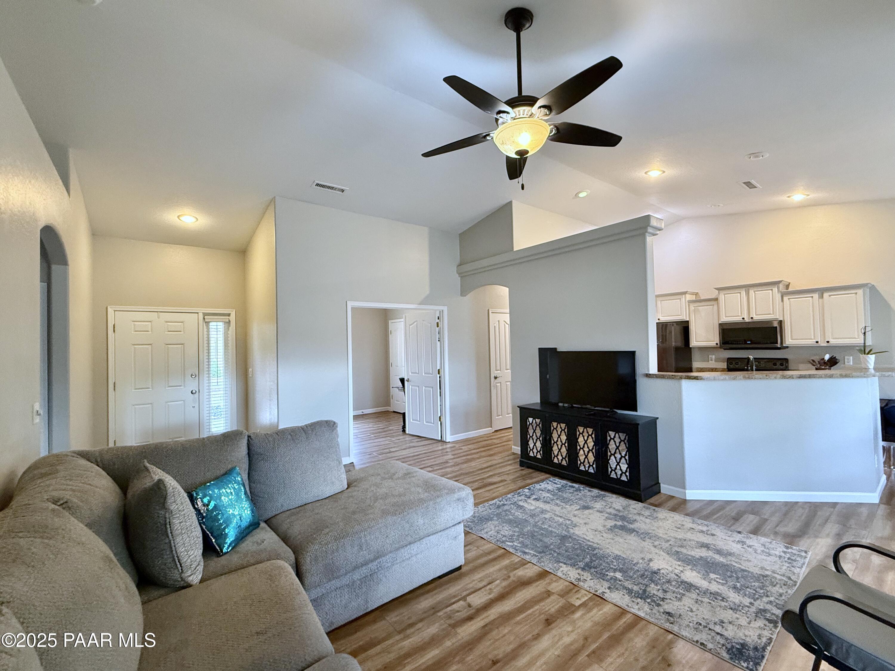 6622 Farmstead Road Prescott Valley, AZ 86314 - Photo 6 of 52 04 Great Room & Entry