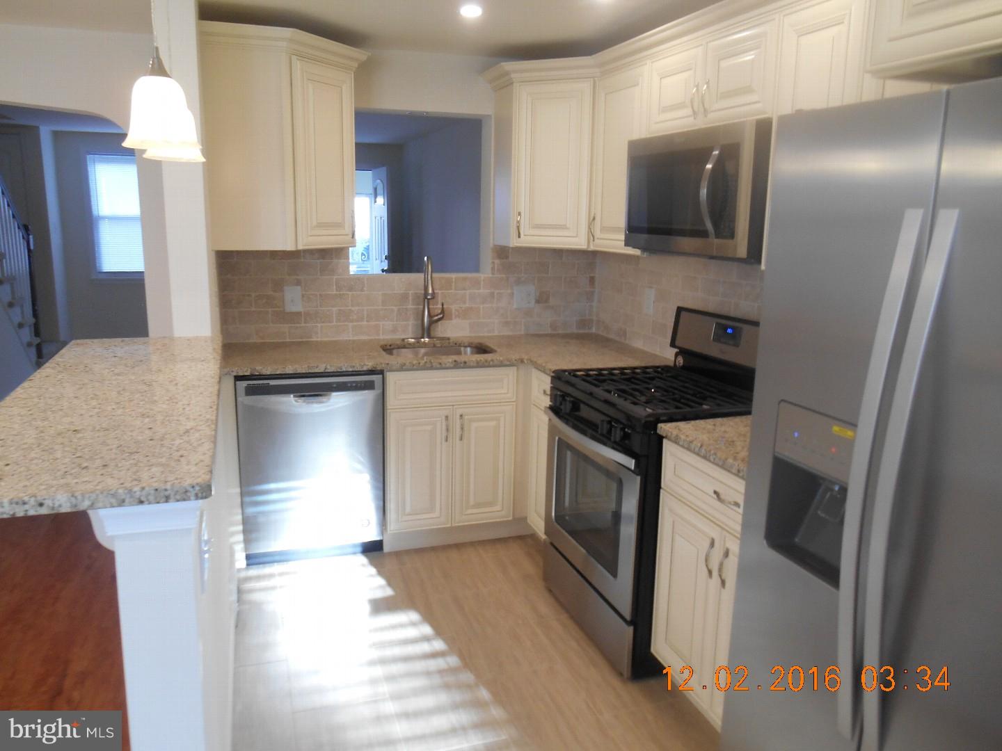 1366 Farrington Road Philadelphia, PA 19151 - Photo 3 of 22 Gallery Image 3