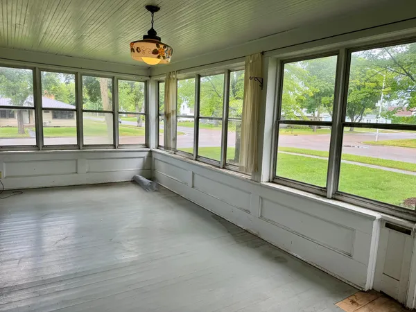 $144,900 | 208 North 7th Street, Olivia, MN 56277