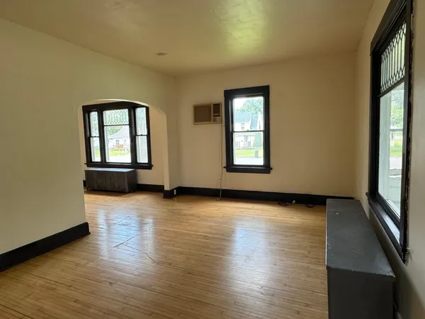 $144,900 | 208 North 7th Street, Olivia, MN 56277