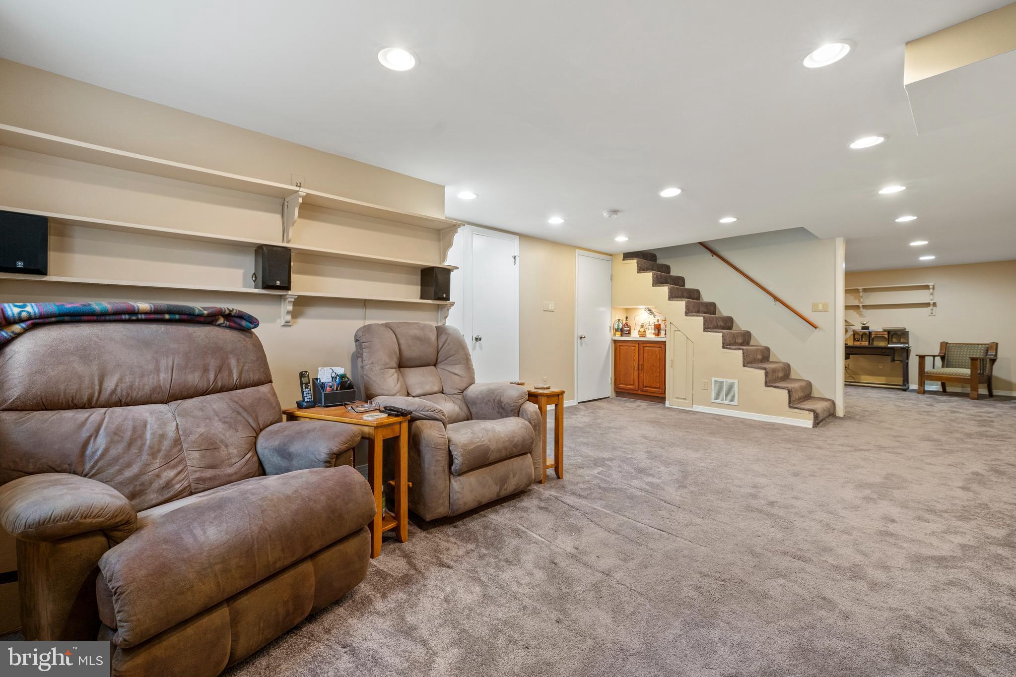 5402 Fremont Street Springfield, VA 22151 - Photo 19 of 30 Family Room