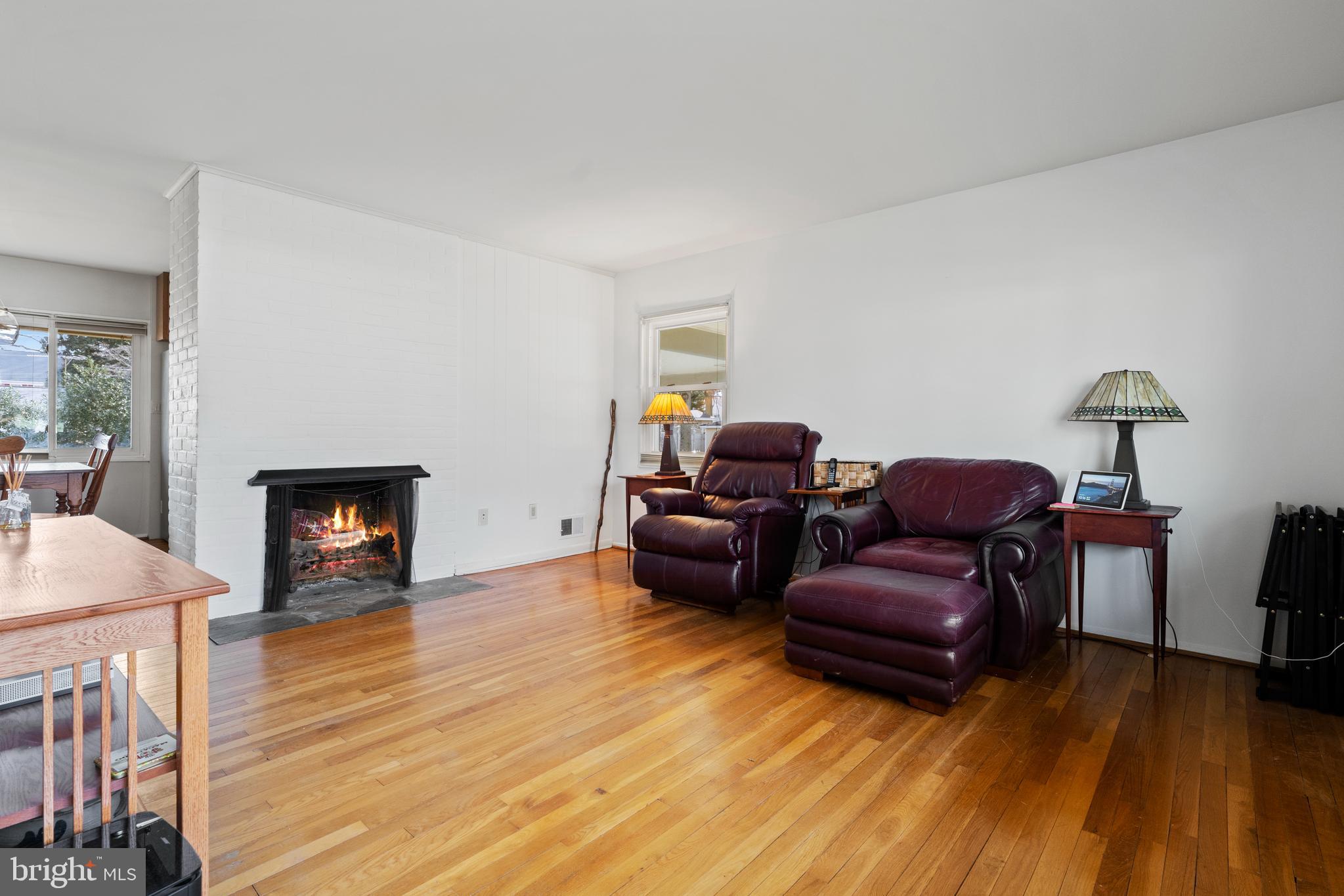5402 Fremont Street Springfield, VA 22151 - Photo 2 of 30 Living Room