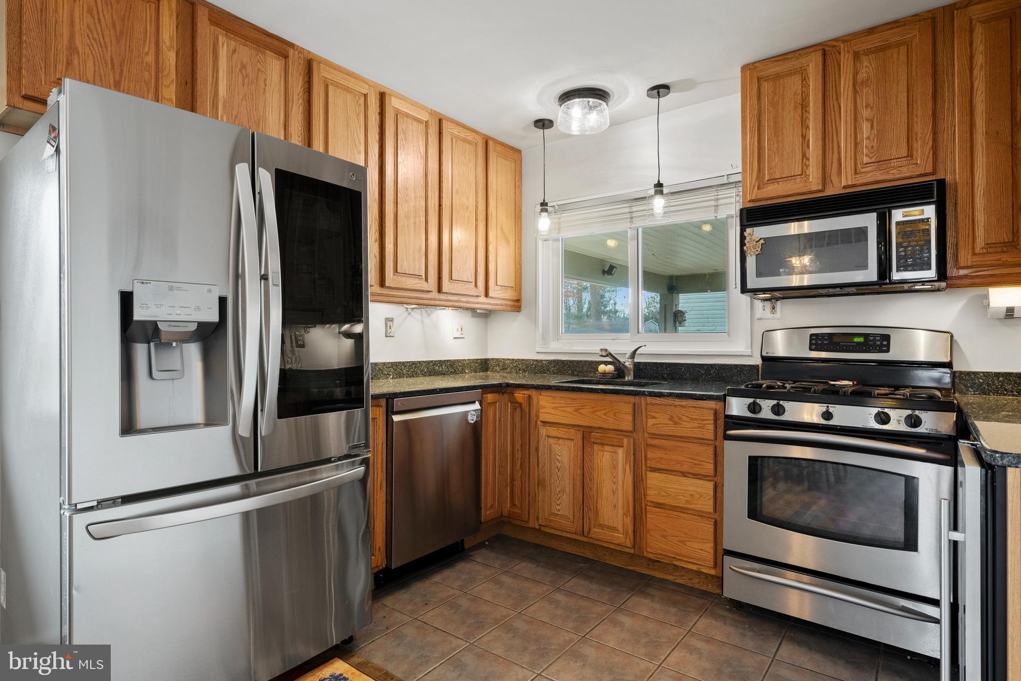 5402 Fremont Street Springfield, VA 22151 - Photo 5 of 30 Kitchen