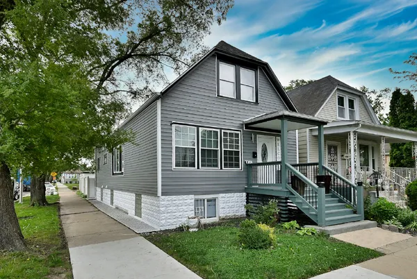 $344,900 | 7201 South Wood Street, Chicago, IL 60636