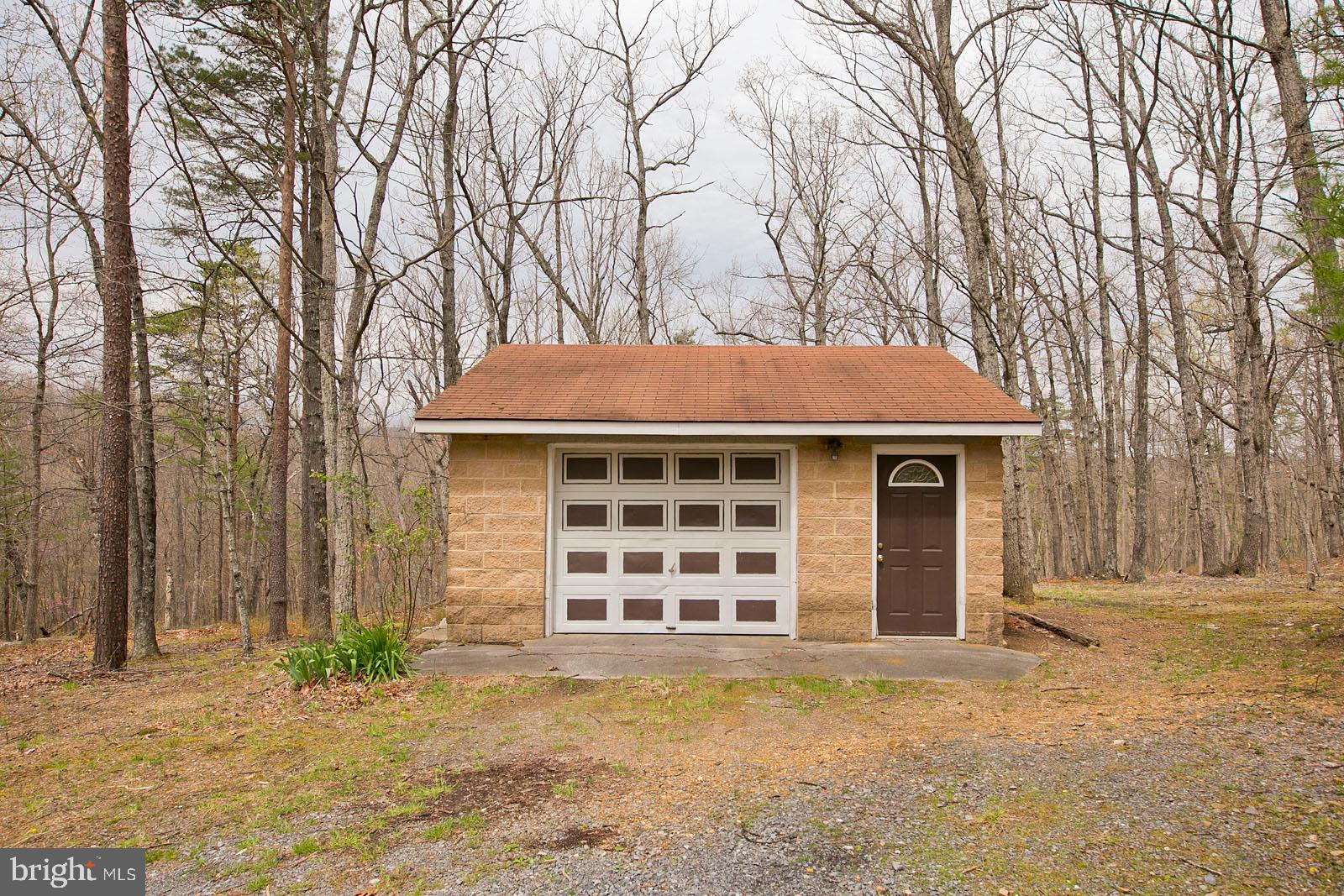 222 Collinsville Road Cross Junction, VA 22625 - Photo 15 of 46