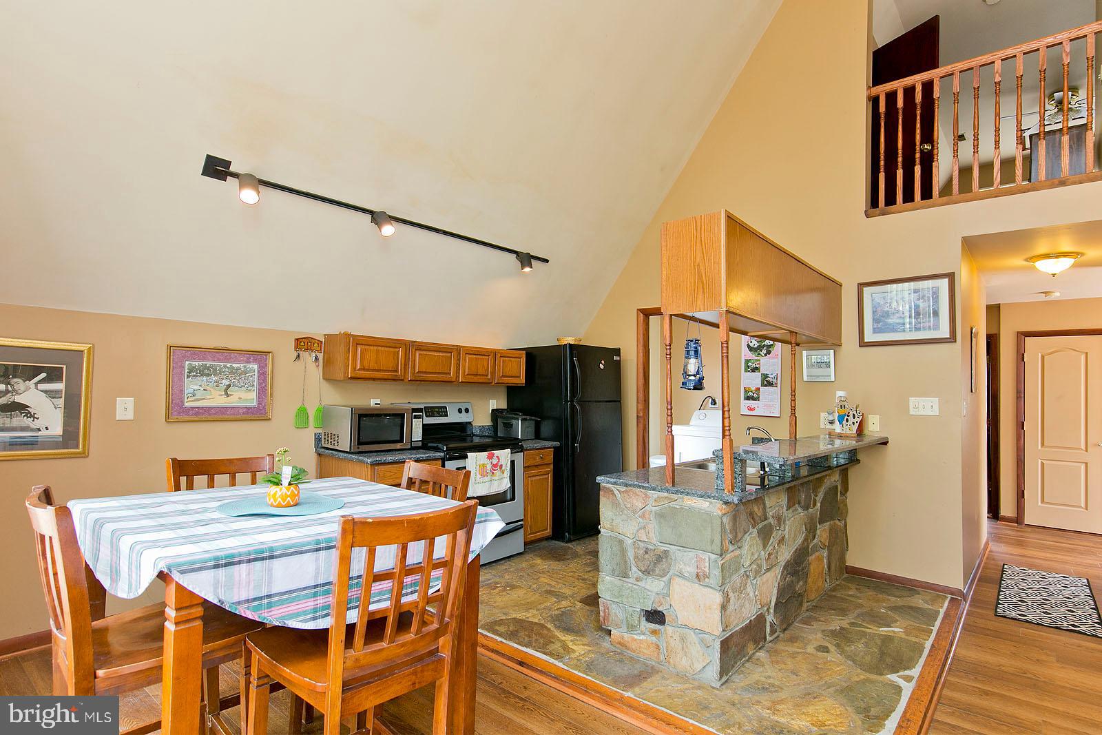 222 Collinsville Road Cross Junction, VA 22625 - Photo 22 of 46