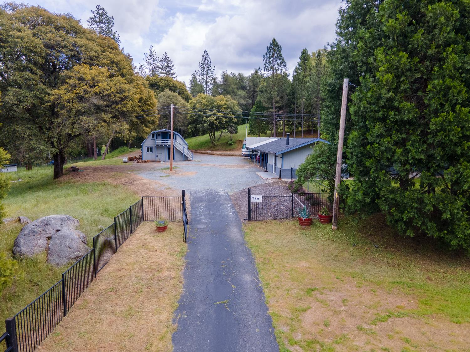 7131 Mt Aukum Road Somerset, CA 95684 - Photo 11 of 30