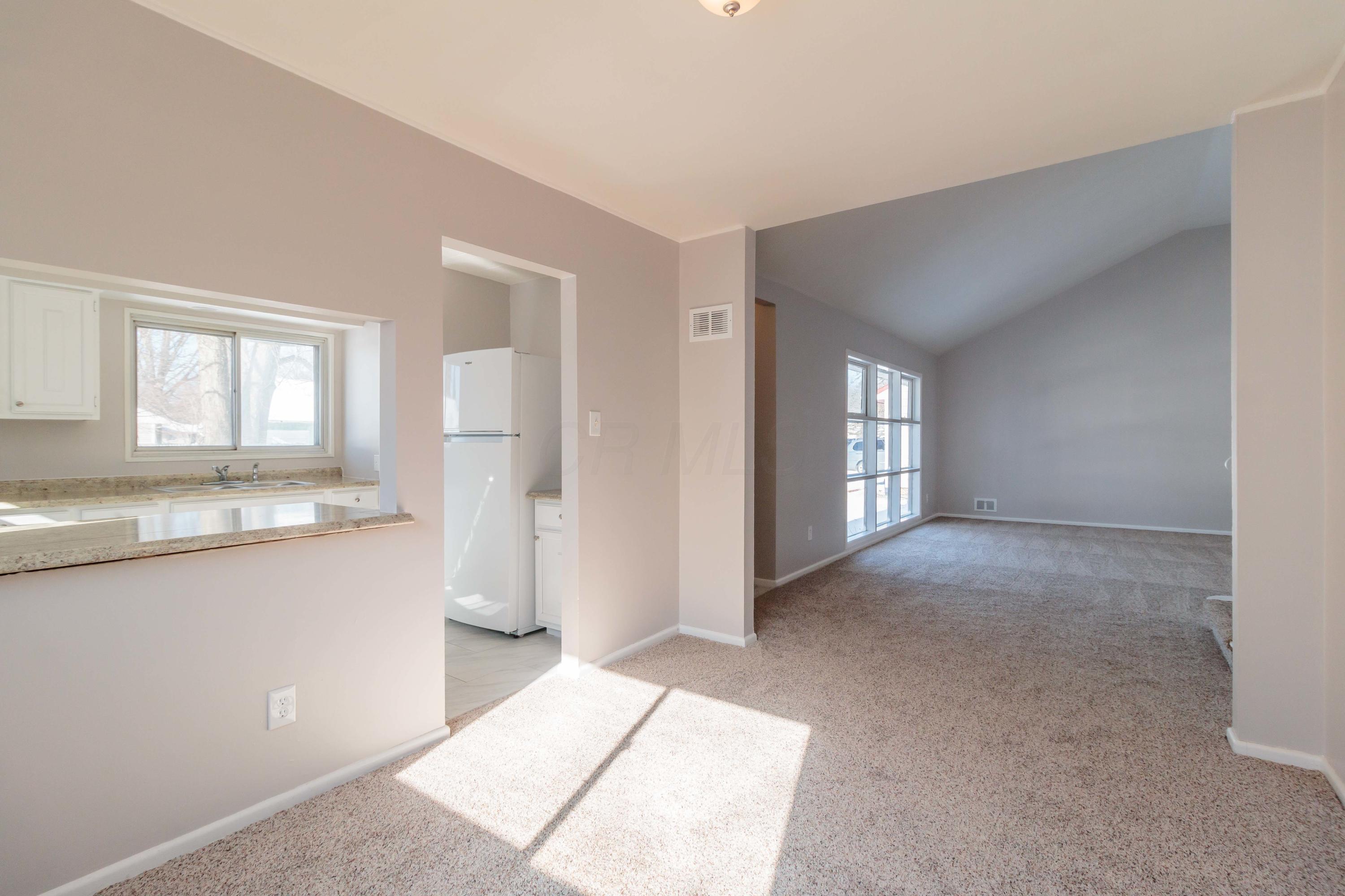 1338 Country Club Road Columbus, OH 43227 - Photo 11 of 42 Gallery Image 11
