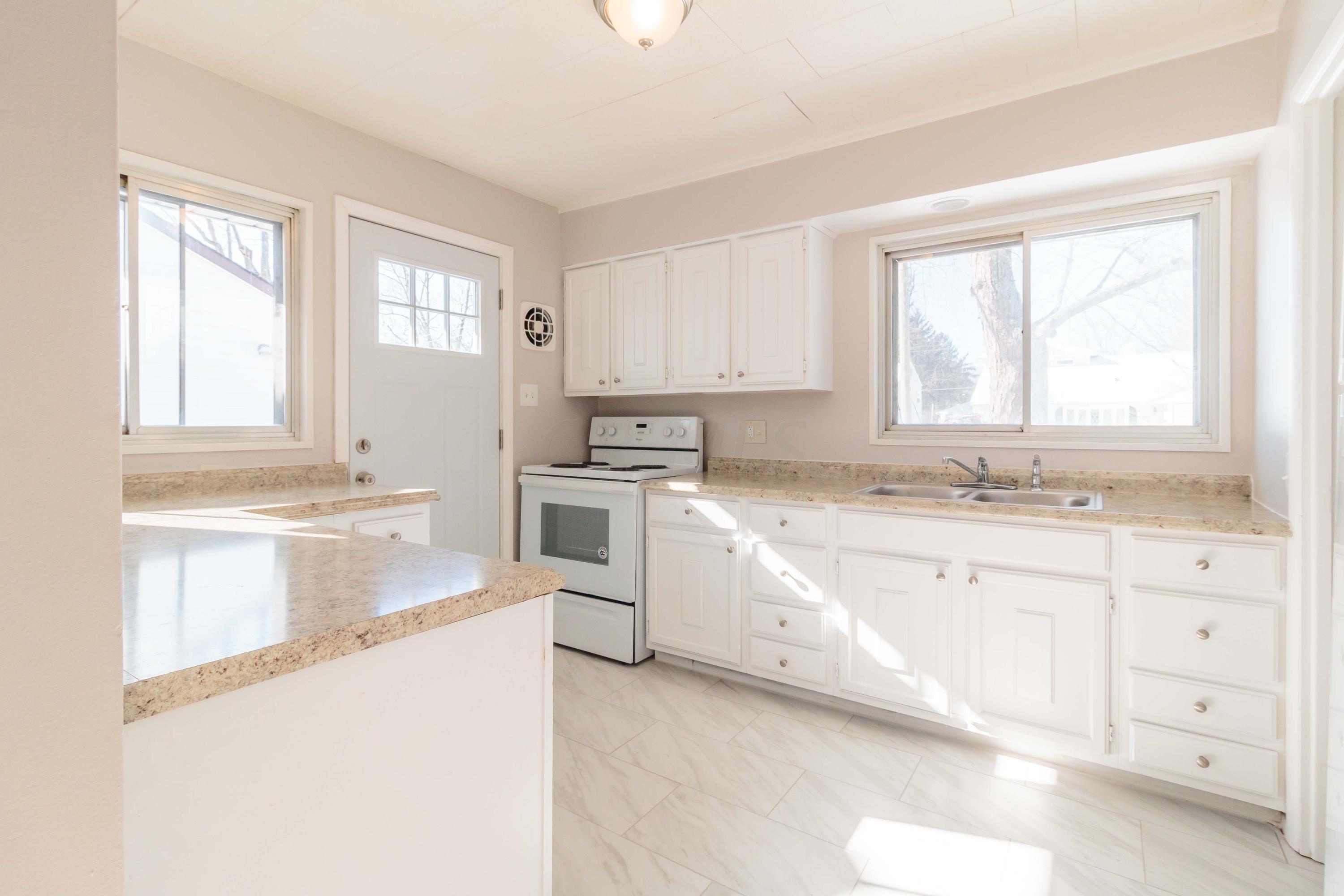 1338 Country Club Road Columbus, OH 43227 - Photo 13 of 42 Gallery Image 13