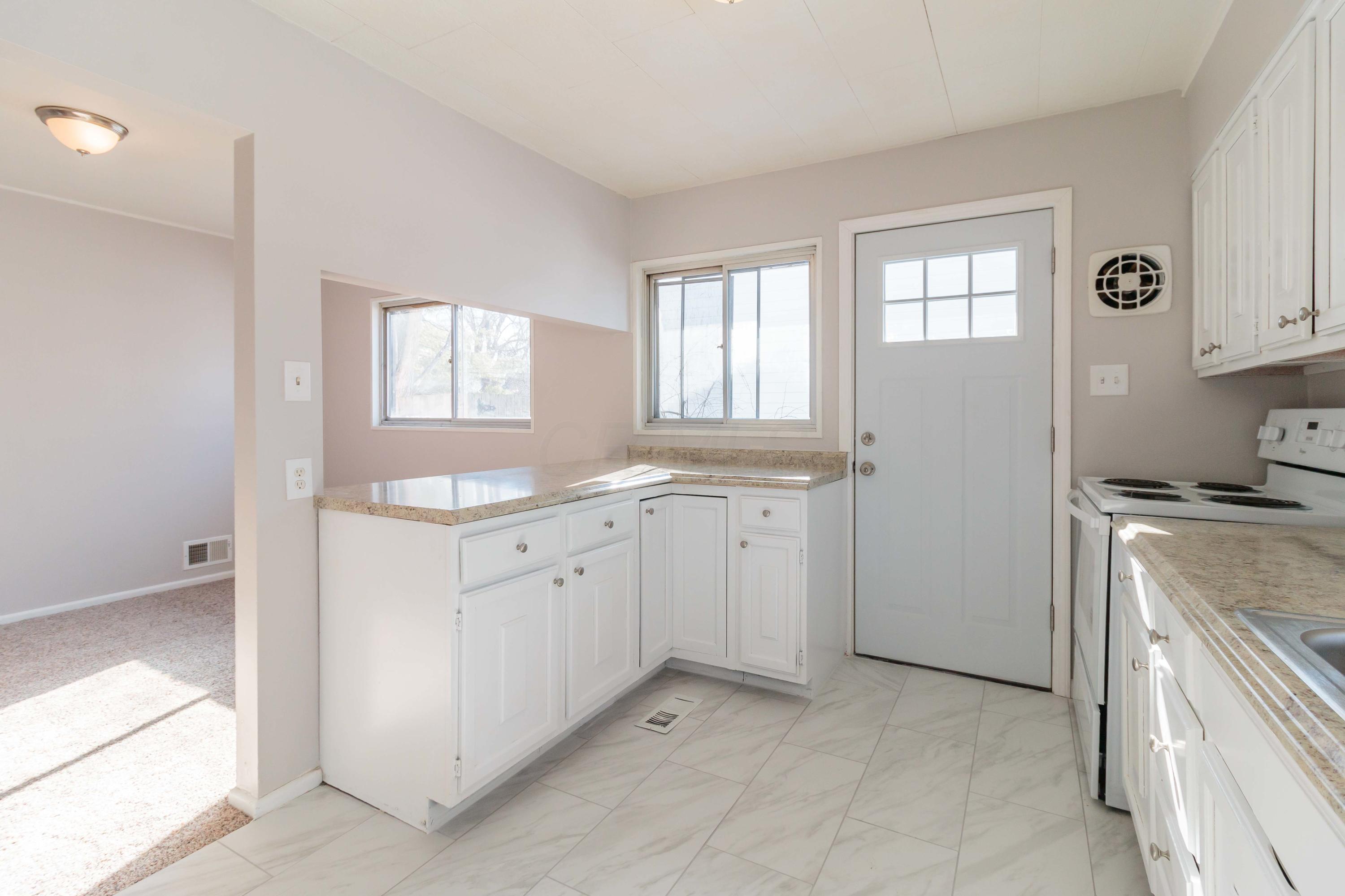 1338 Country Club Road Columbus, OH 43227 - Photo 14 of 42 Gallery Image 14
