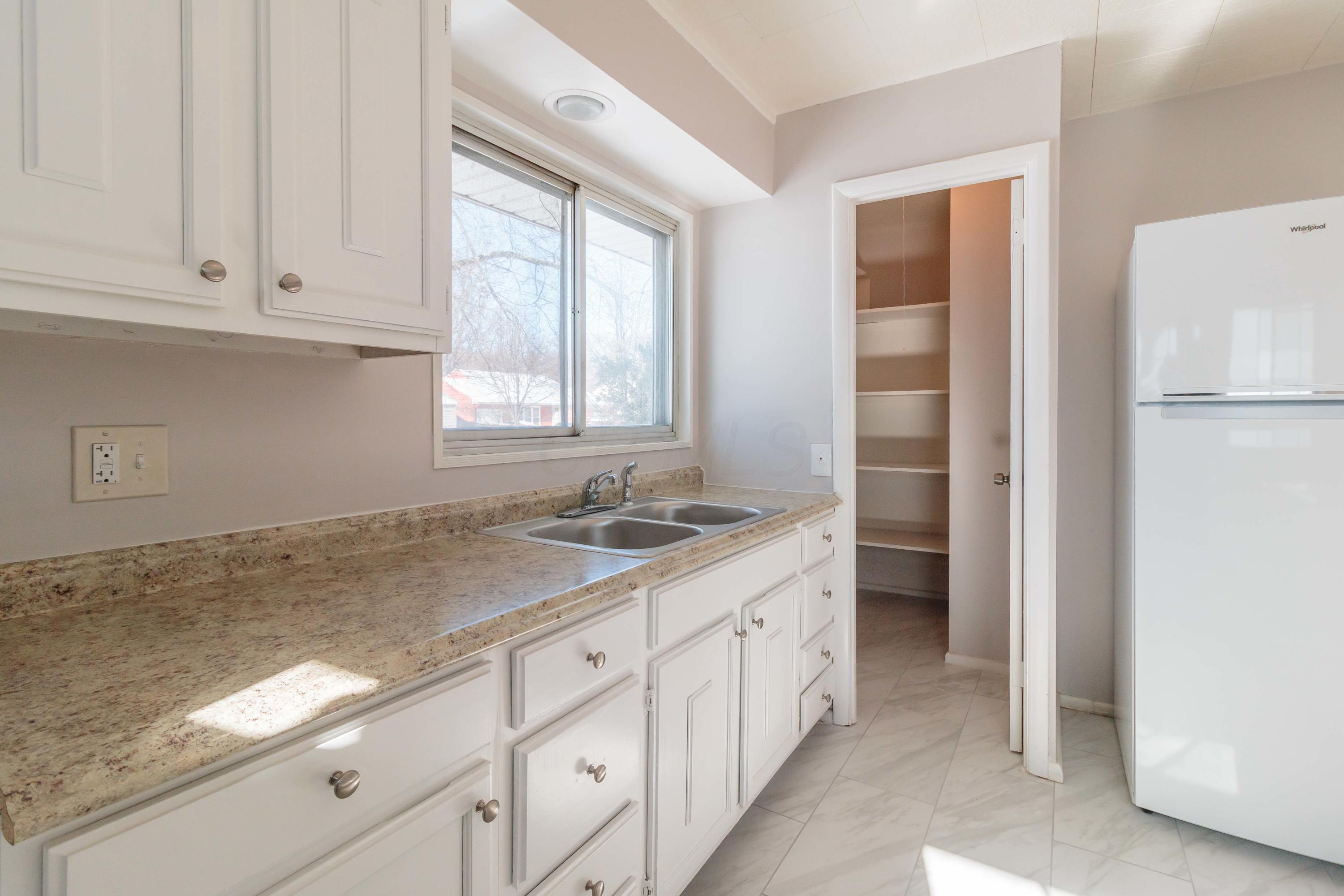 1338 Country Club Road Columbus, OH 43227 - Photo 16 of 42 Gallery Image 16
