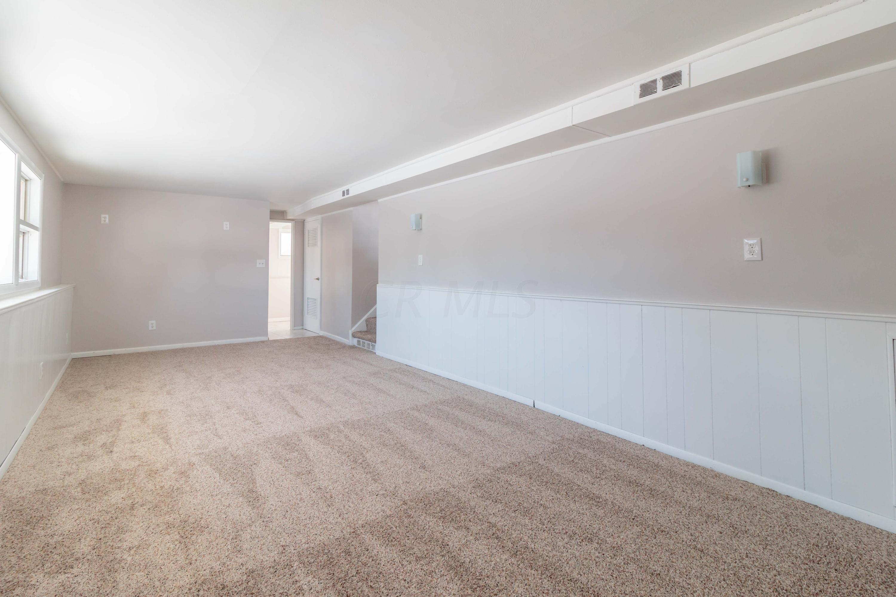 1338 Country Club Road Columbus, OH 43227 - Photo 19 of 42 Gallery Image 19