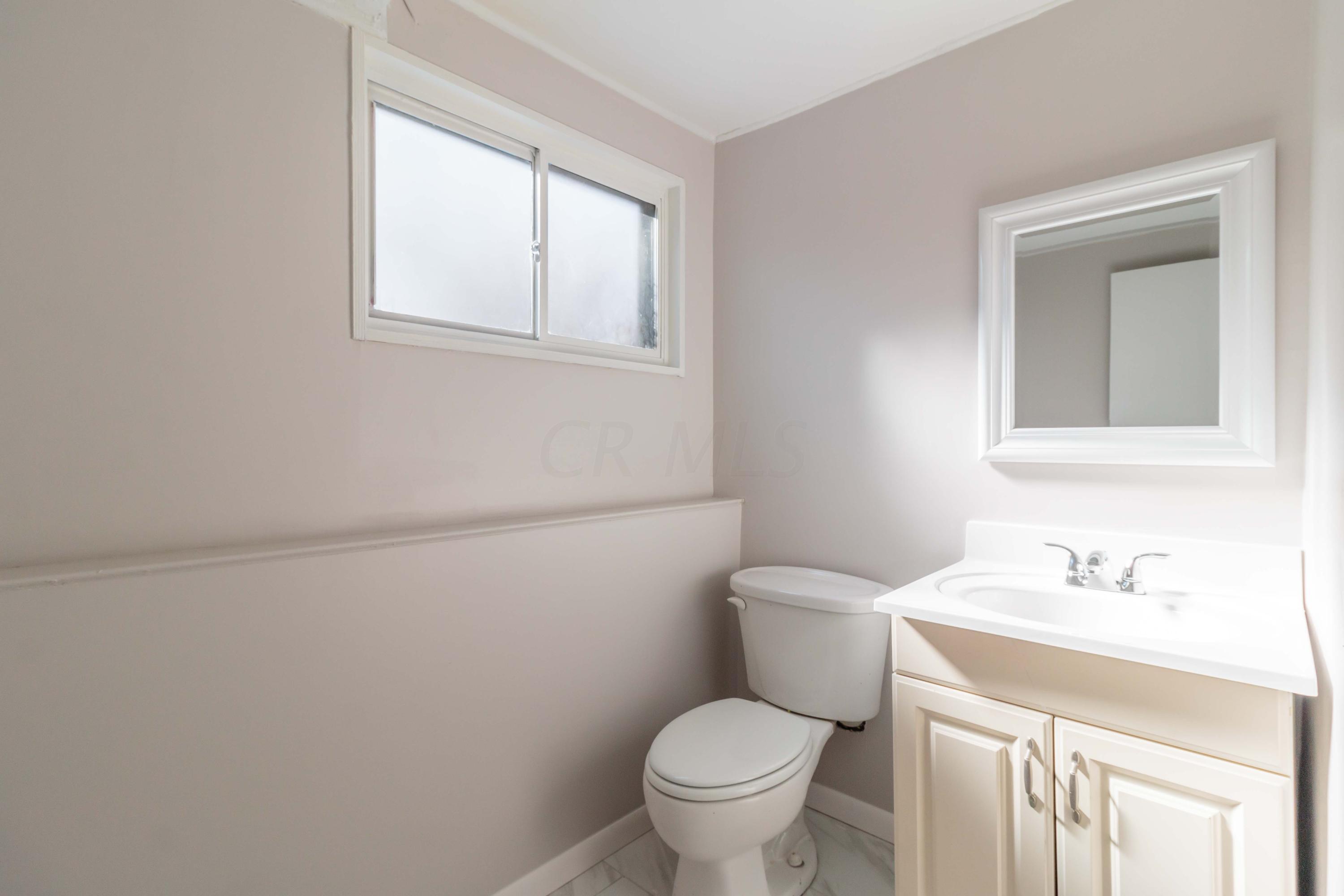 1338 Country Club Road Columbus, OH 43227 - Photo 23 of 42 Gallery Image 23