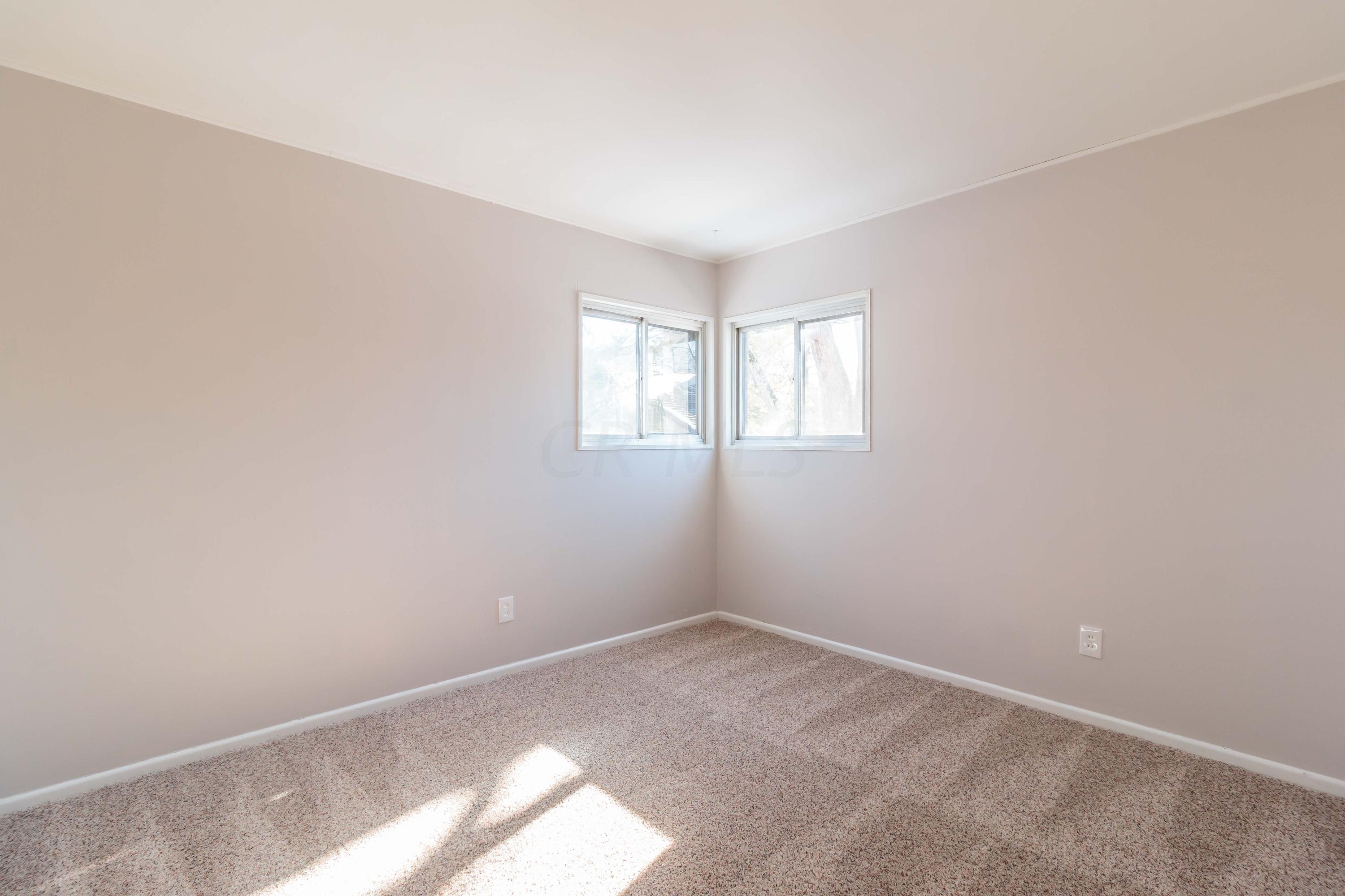 1338 Country Club Road Columbus, OH 43227 - Photo 33 of 42 Gallery Image 33
