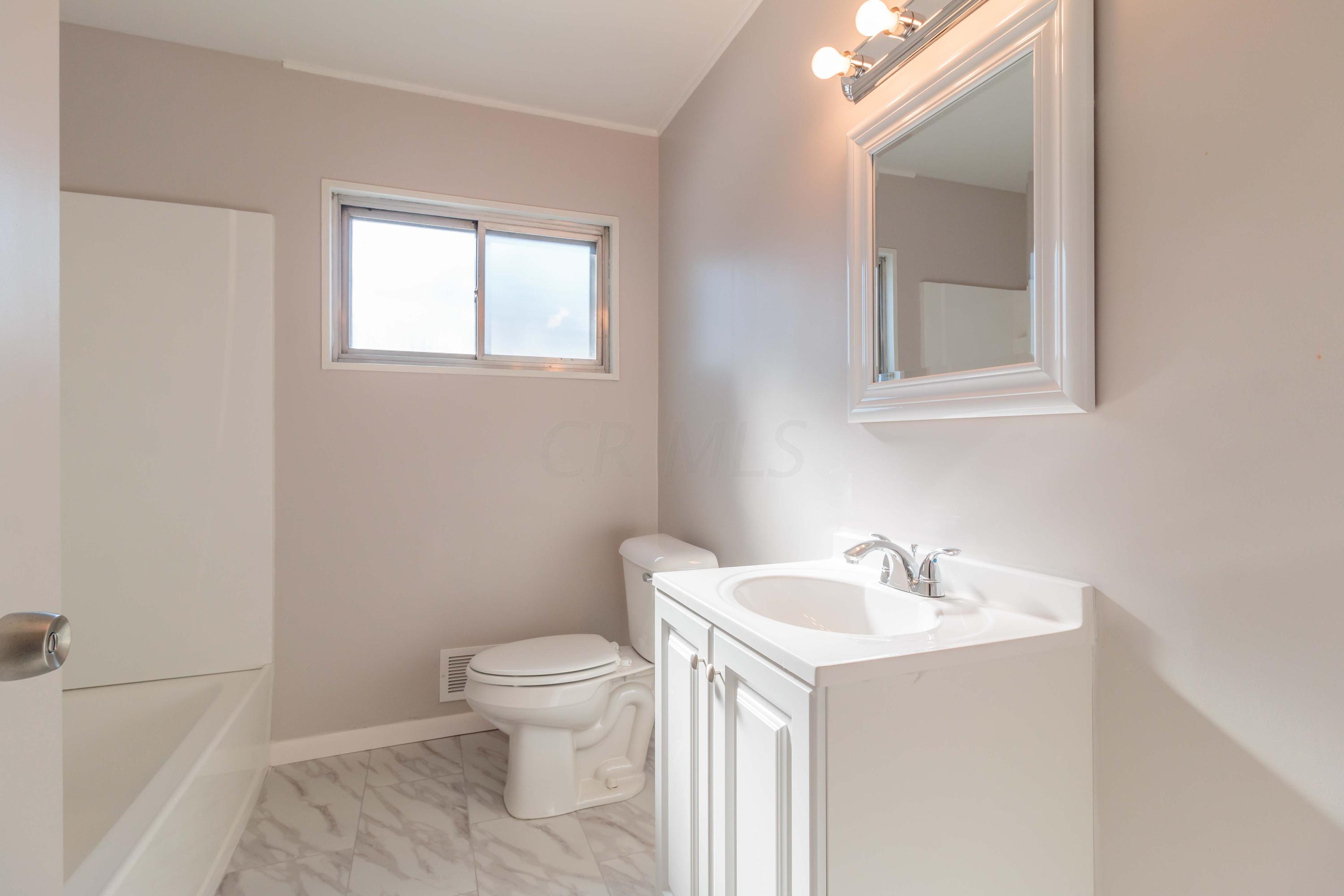 1338 Country Club Road Columbus, OH 43227 - Photo 35 of 42 Gallery Image 35
